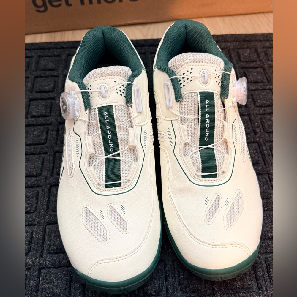 Green and white Victor A396-LG badminton shoes